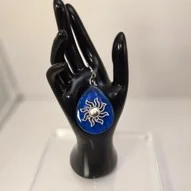 Blue glitter teardrop sun piece