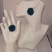 Dark green rose earring set